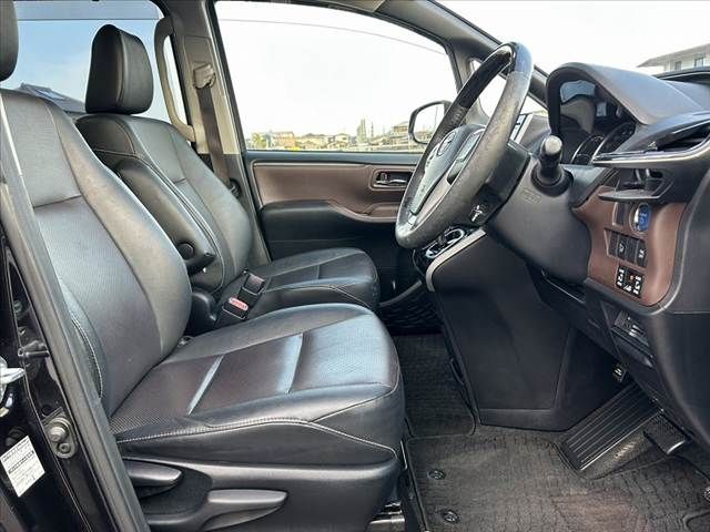 TOYOTA ESQUIRE HYBRID 2015 Image 31