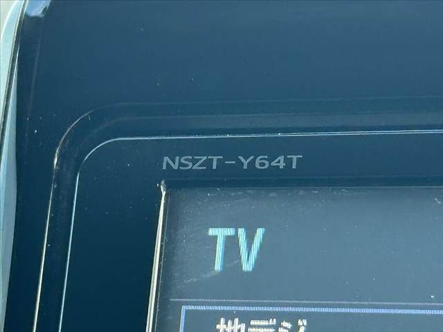 TOYOTA ESQUIRE HYBRID 2015 Image 31