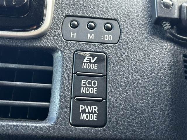 TOYOTA ESQUIRE HYBRID 2015 Image 31