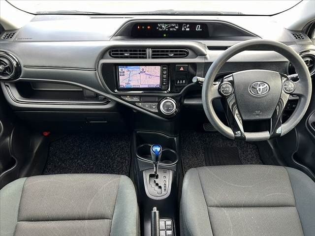 TOYOTA AQUA 2017 Image 31