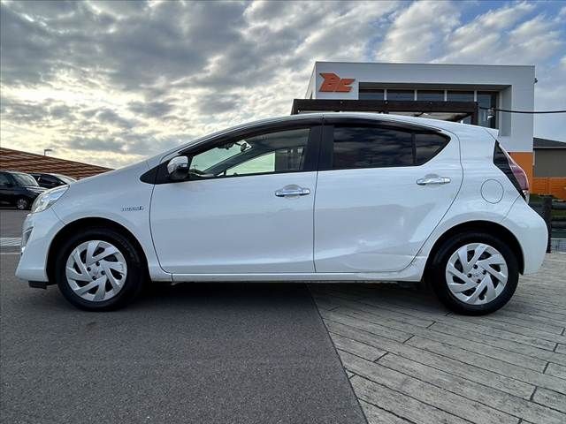 TOYOTA AQUA 2017 Image 31