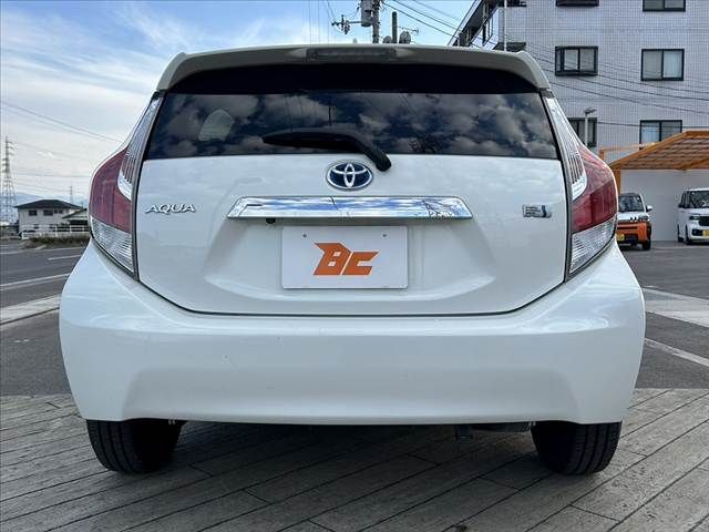 TOYOTA AQUA 2017 Image 31