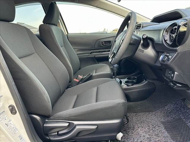 TOYOTA AQUA 2017 Image 31