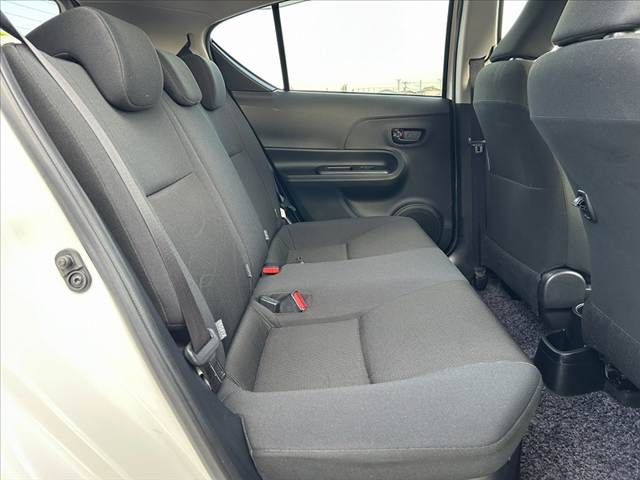 TOYOTA AQUA 2017 Image 31