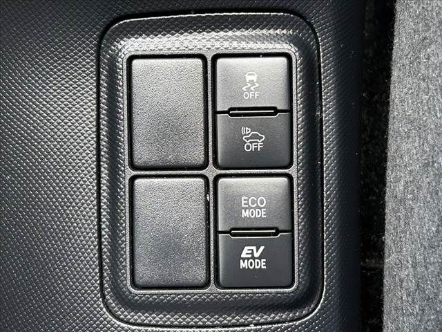 TOYOTA AQUA 2017 Image 31