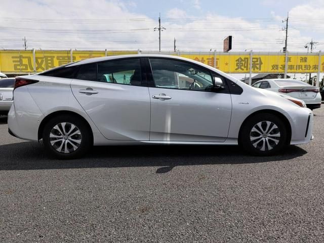 TOYOTA PRIUS 2019 Image 31
