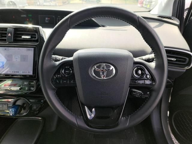 TOYOTA PRIUS 2019 Image 31