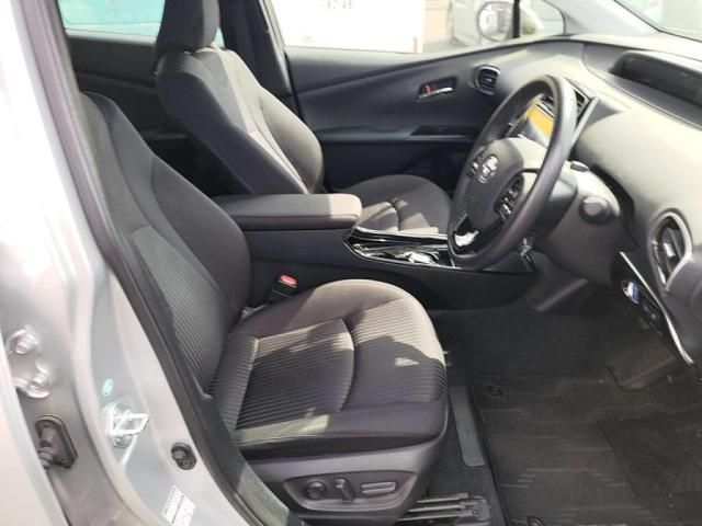 TOYOTA PRIUS 2019 Image 31