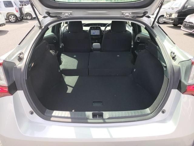 TOYOTA PRIUS 2019 Image 31