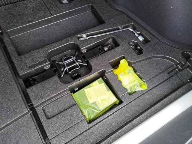 TOYOTA PRIUS 2019 Image 31