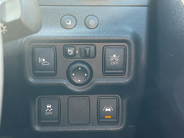 NISSAN NOTE 2017 Image 31