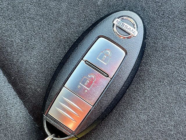 NISSAN NOTE 2017 Image 31