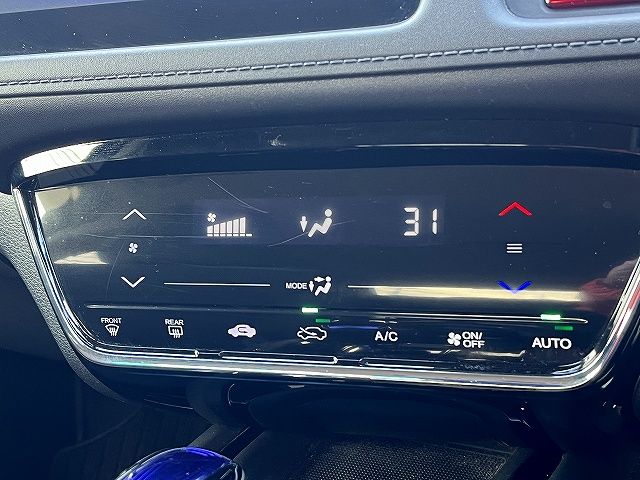 HONDA VEZEL HYBRID 2015 Image 31