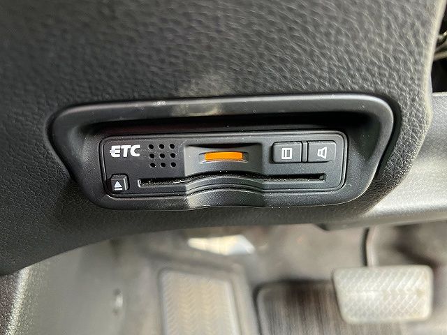 HONDA VEZEL HYBRID 2015 Image 31