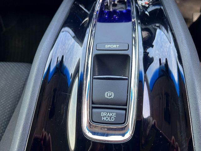 HONDA VEZEL HYBRID 2015 Image 31