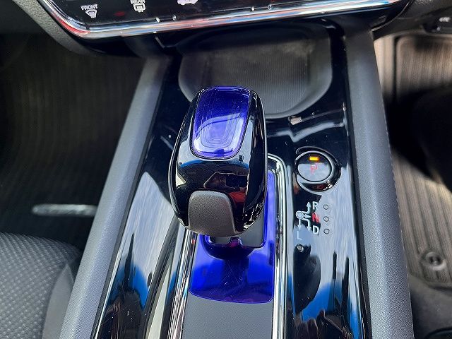 HONDA VEZEL HYBRID 2015 Image 31