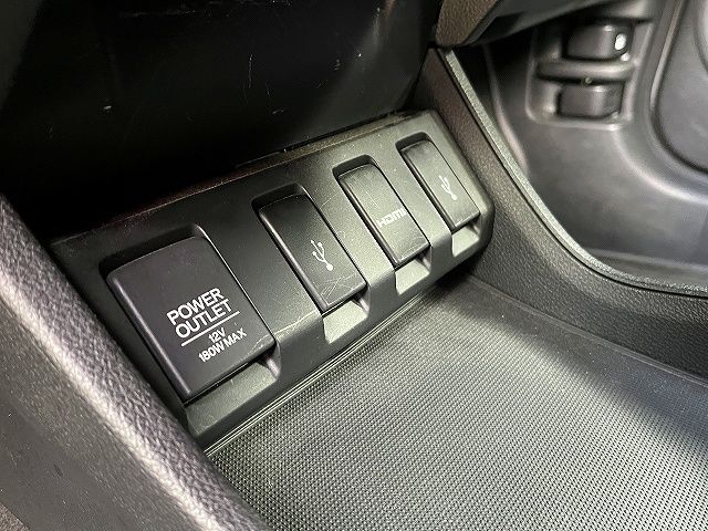 HONDA VEZEL HYBRID 2015 Image 31