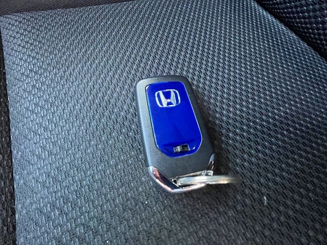 HONDA VEZEL HYBRID 2015 Image 31