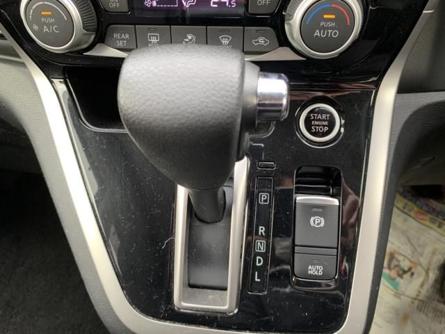 NISSAN SERENA  S-HYBRID 2018 Image 31