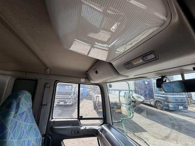 HINO PROFIA 2003 Image 31