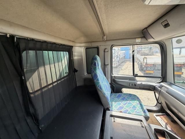 HINO PROFIA 2003 Image 31