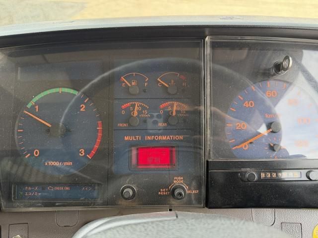 HINO PROFIA 2003 Image 31