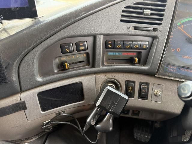 HINO PROFIA 2003 Image 31