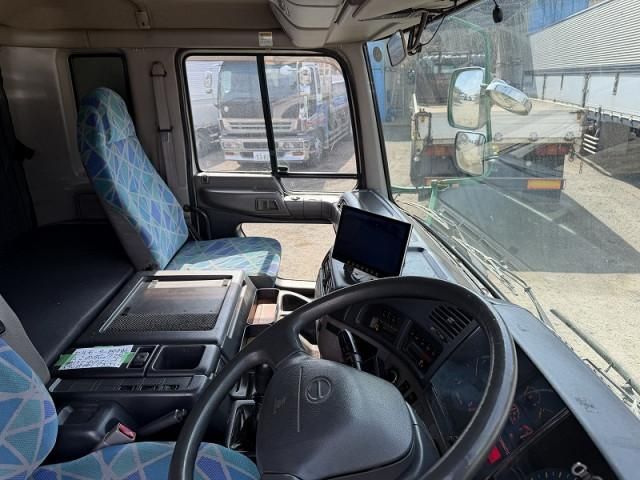 HINO PROFIA 2003 Image 31