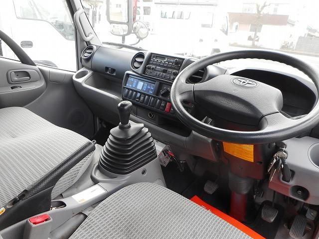 TOYOTA DYNA 2014 Image 31