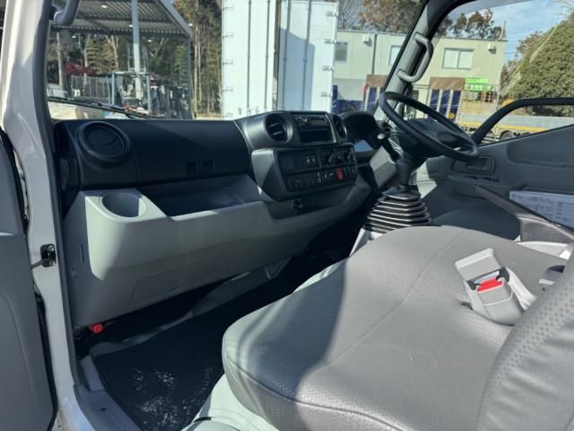 TOYOTA DYNA 2025 Image 31