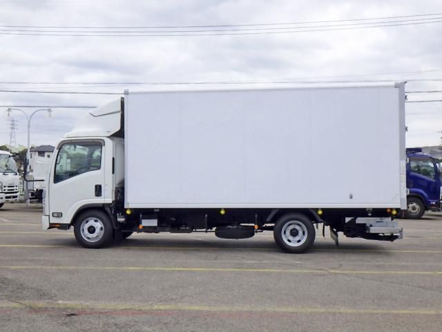 ISUZU ELF 2022 Image 31