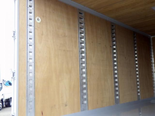 ISUZU ELF 2022 Image 31