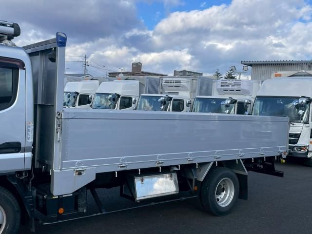 MITSUBISHI CANTER 2018 Image 31