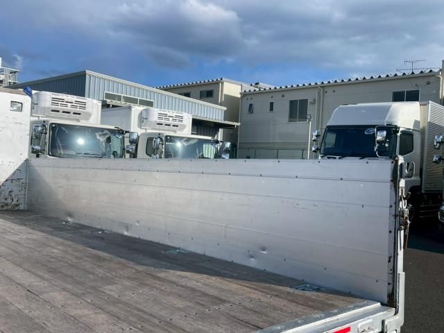 MITSUBISHI CANTER 2018 Image 31