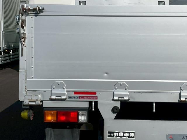 MITSUBISHI CANTER 2018 Image 31