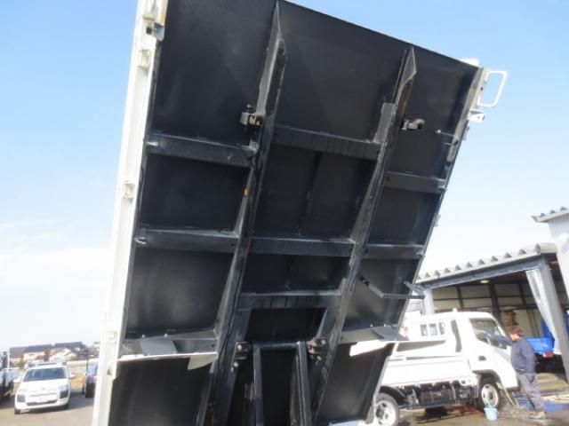 ISUZU ELF 2023 Image 31