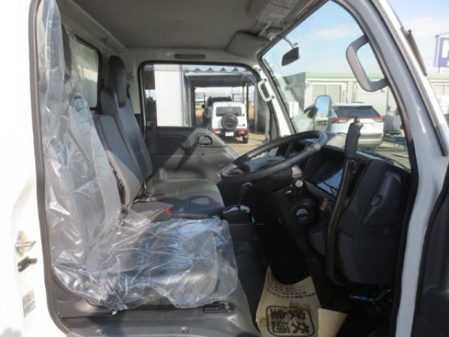 ISUZU ELF 2023 Image 31