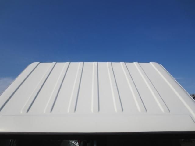 ISUZU ELF 2023 Image 31