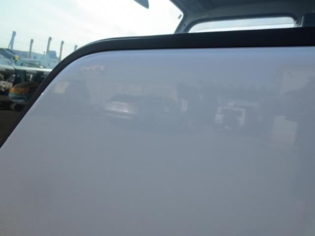 ISUZU ELF 2023 Image 31