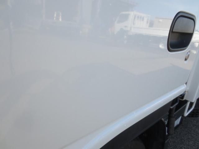 ISUZU ELF 2023 Image 31