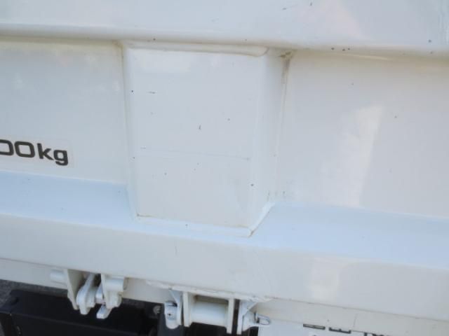 ISUZU ELF 2023 Image 31