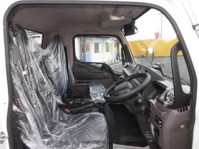 MITSUBISHI CANTER 2025 Image 31