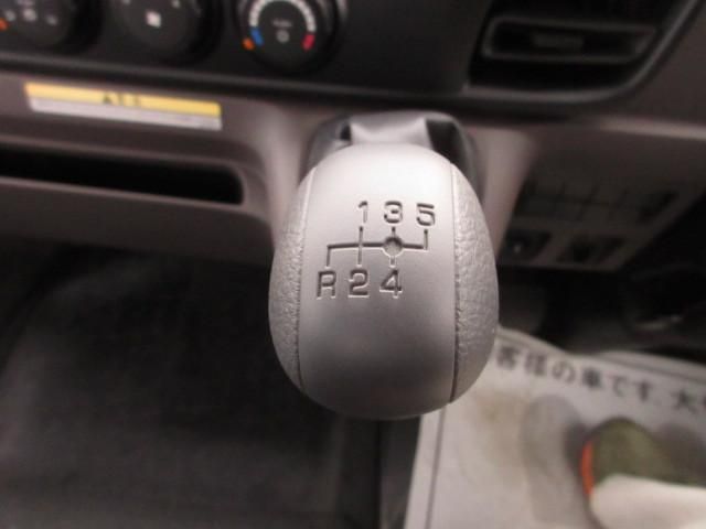 MITSUBISHI CANTER 2025 Image 31