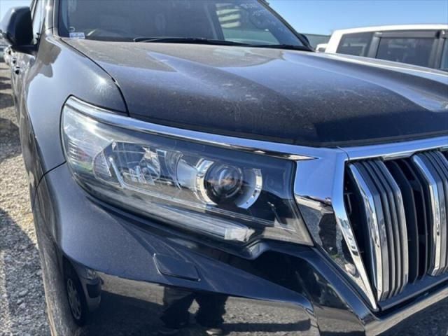 TOYOTA LANDCRUISER PRADO 2018 Image 31
