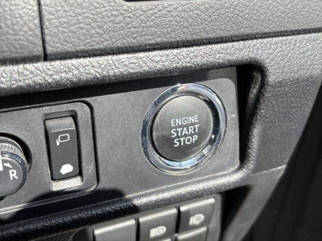 TOYOTA LANDCRUISER PRADO 2018 Image 31