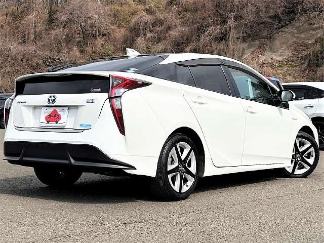 TOYOTA PRIUS 2016 Image 31