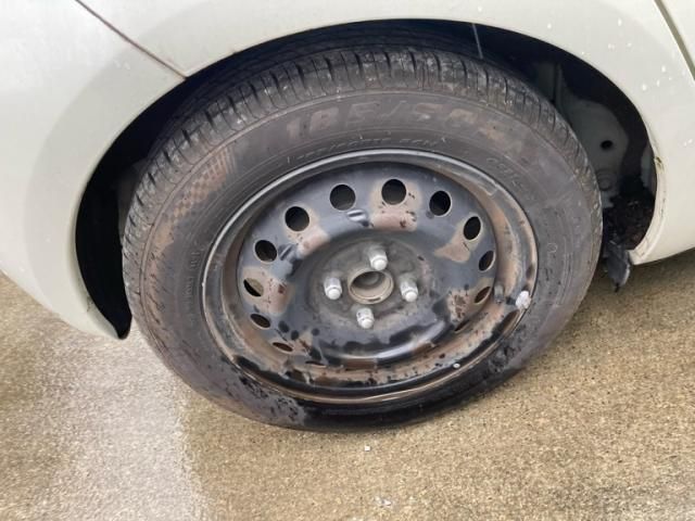 TOYOTA VITZ 2010 Image 31