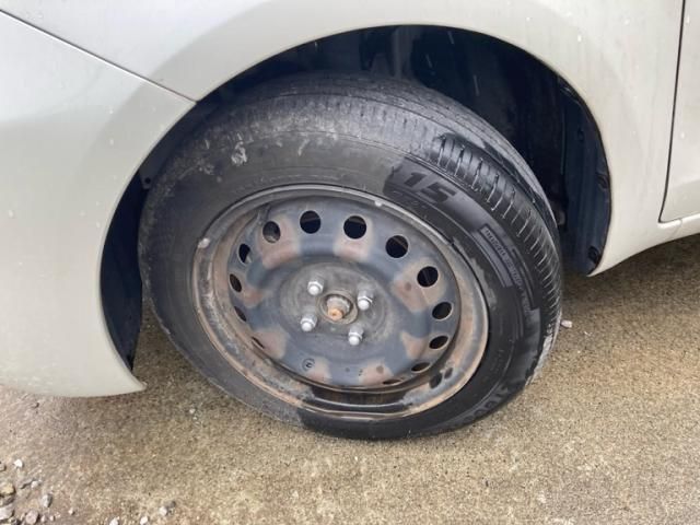 TOYOTA VITZ 2010 Image 31