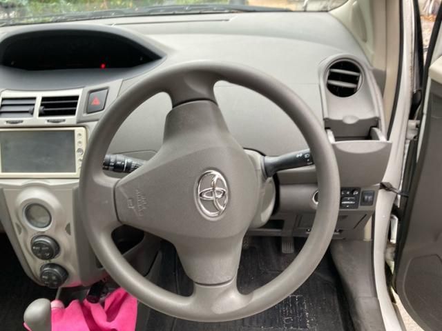 TOYOTA VITZ 2010 Image 31