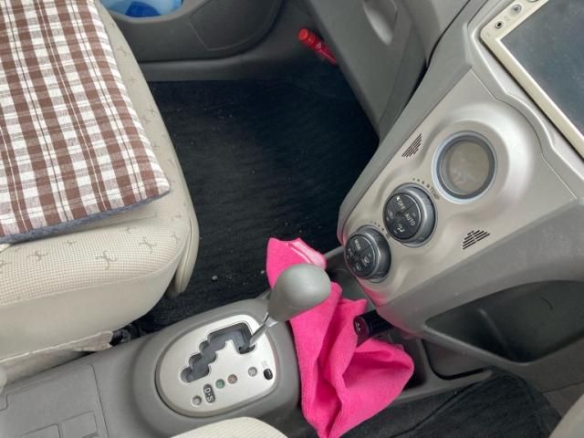 TOYOTA VITZ 2010 Image 31